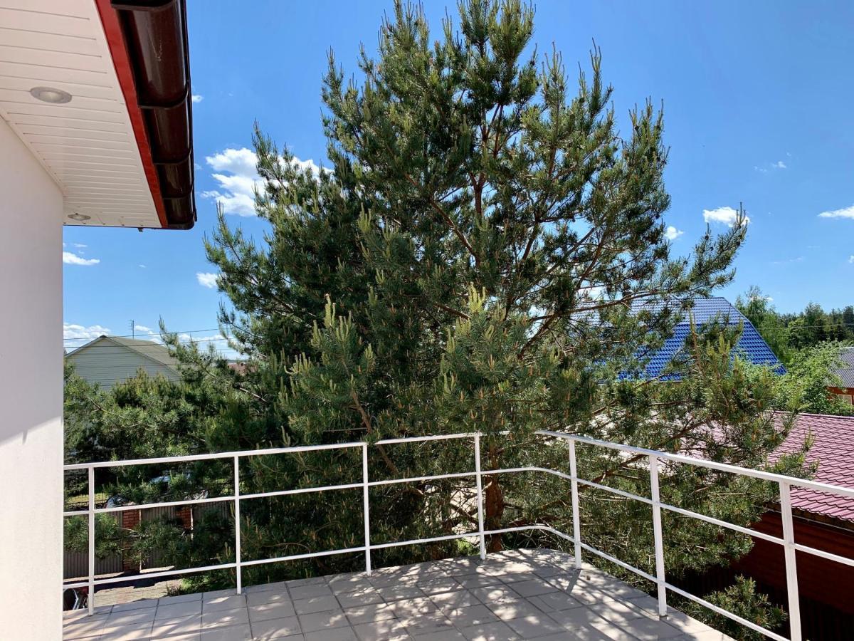Комфортабельный Коттедж Bed & Breakfast Svityaz' ภายนอก รูปภาพ